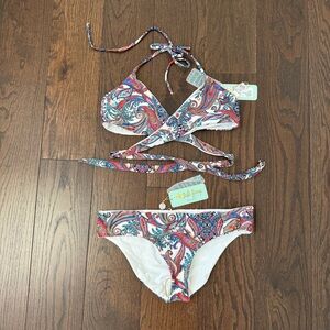 Luli Fama rebeldia bikini